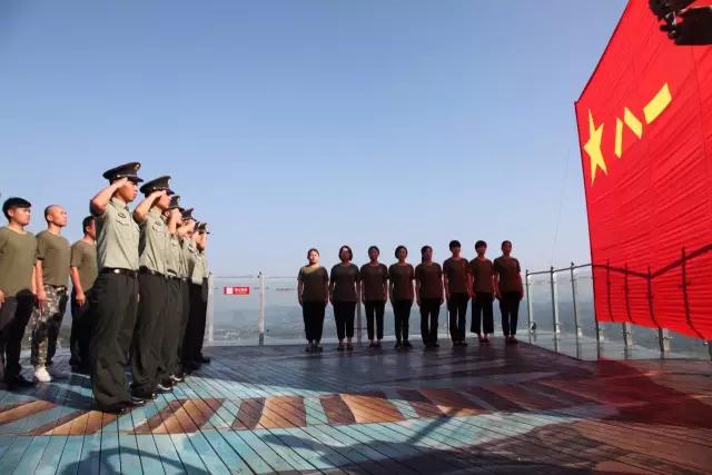 喜迎八一，向軍人致敬！馬仁奇峰面向全國軍人景區(qū)門票免費！