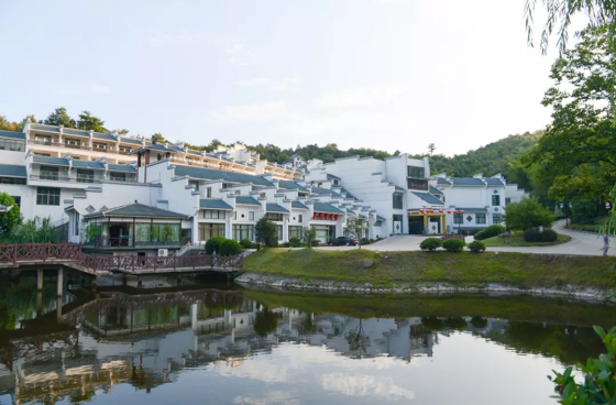 燃爆了！年會找我們，為你專屬定制那種「別人家的年會」！