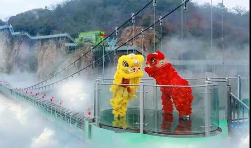 新年新挑戰(zhàn)！馬仁奇峰新玻璃橋更長(zhǎng)、更高、更透明、更刺激！